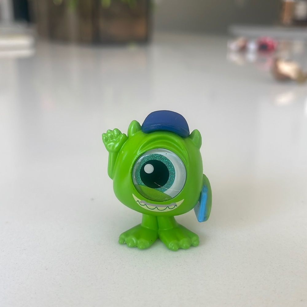Disney Doorables series 10 MikeWazowski